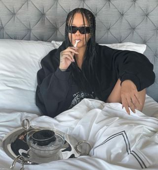 Sunday mood: @badgalriri 🖤#mood #rihanna #sundaymood